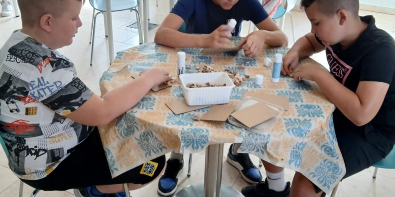 d02b5cef-4afc-4eeb-b44d-b88914368d79