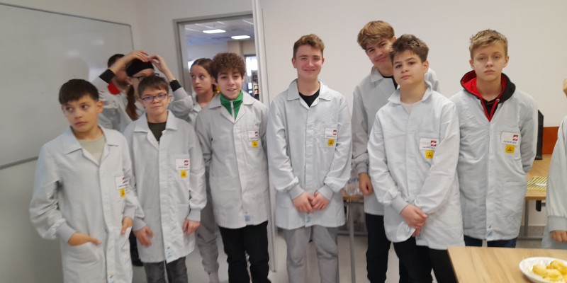 Üzemlátogatás a Sanmina SCI Tatabánya üzemében